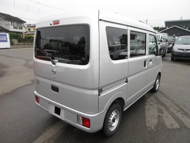 Nissan NV100 Clipper DR17V 2021
